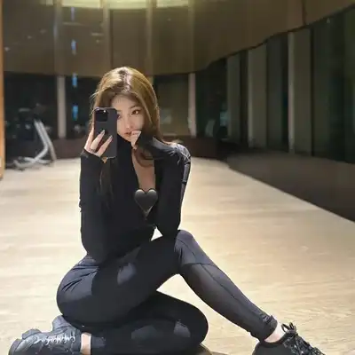 侯佑